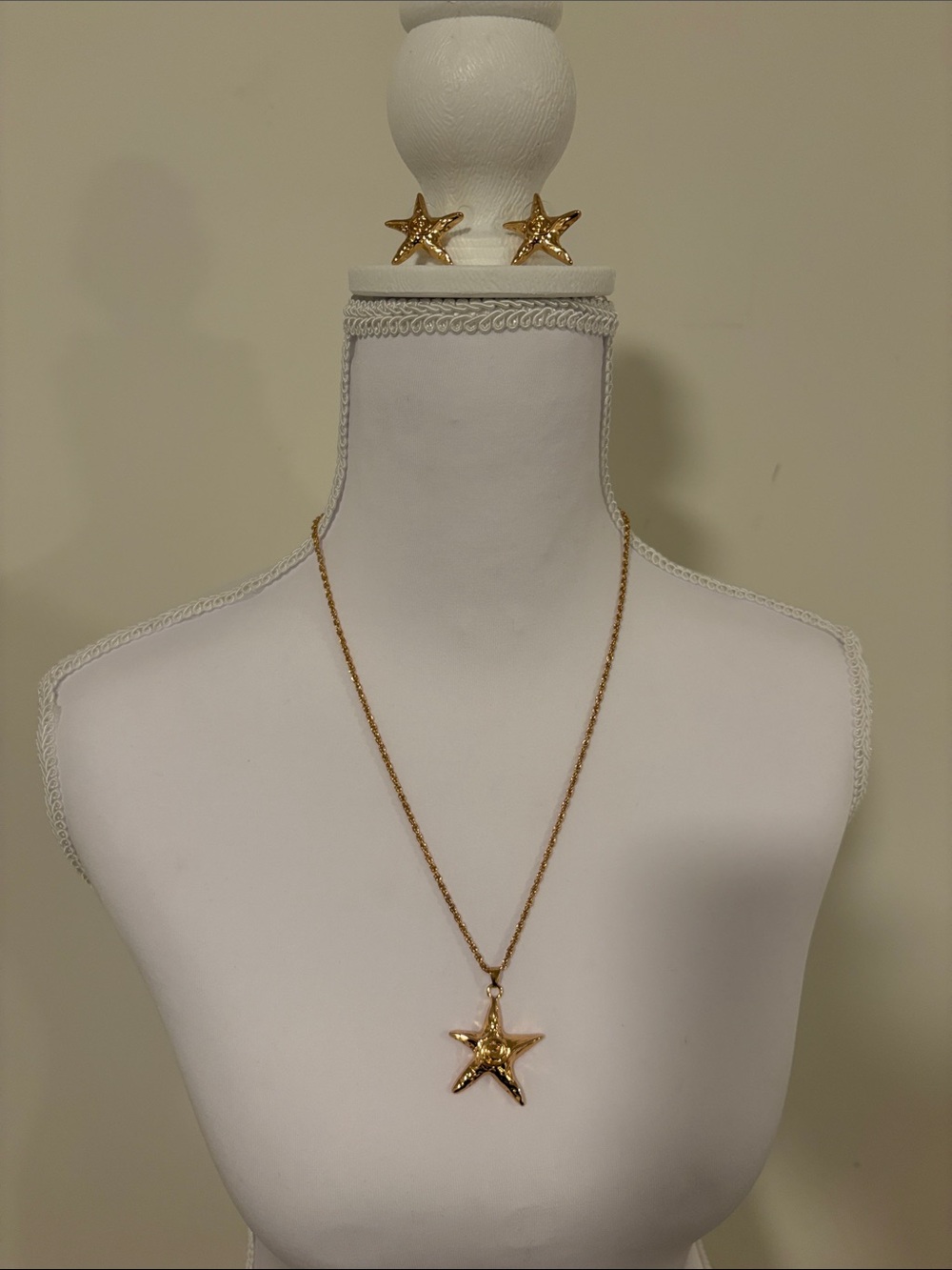 Starfish Pendant Necklace with Matching Stud Earrings